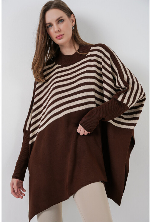 15783 Yırtmaçlı Panço Kazak