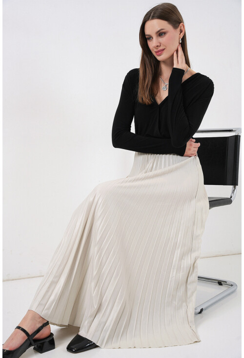 8009 Deri Görünümlü Piliseli Etek