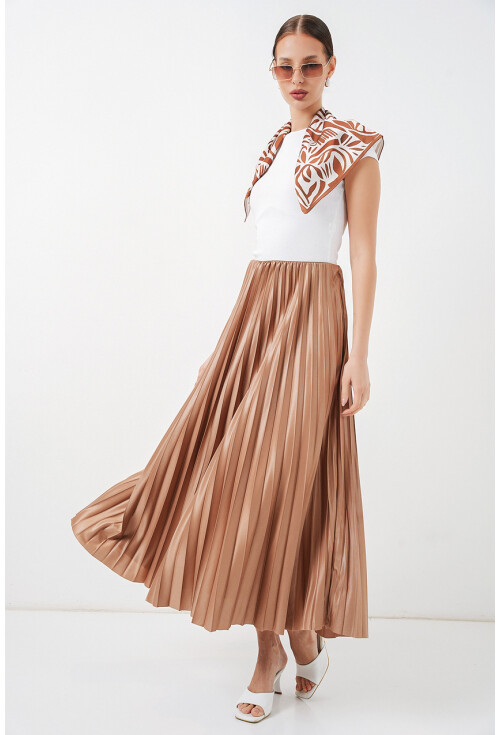 8009 Deri Görünümlü Piliseli Etek