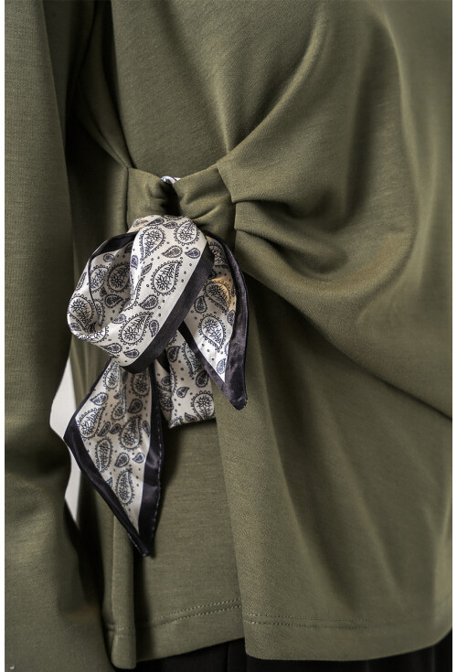 Kadın Fular Detaylu Uzun Kol Bluz 40000