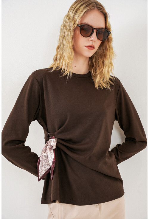 Kadın Fular Detaylu Uzun Kol Bluz 40000