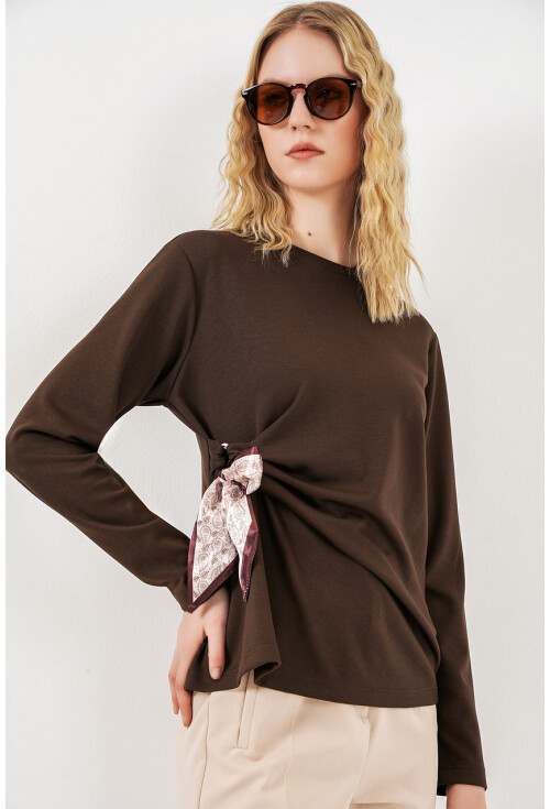 Kadın Fular Detaylu Uzun Kol Bluz 40000