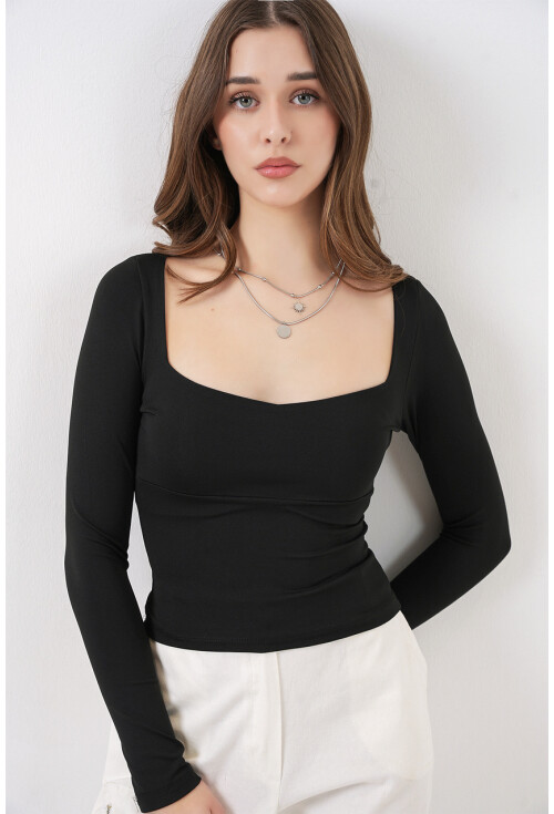 Kadın Kare Yaka Slim Fit Bluz 986