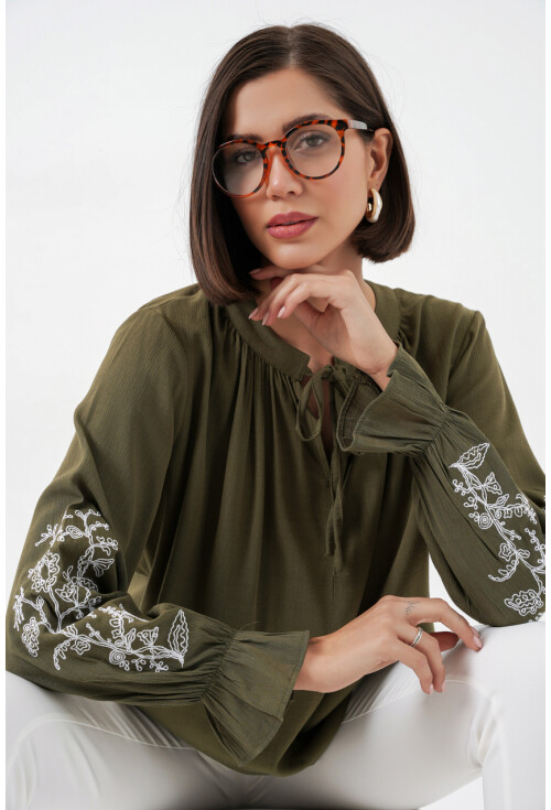 Kadın Nakışlı Örme Bluz 941