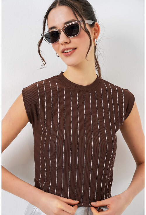 Kadın Sıfır Kol Taşlı Bluz 931