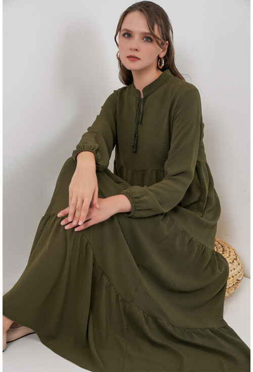 T1627 Yaka Bağcıklı Elbise