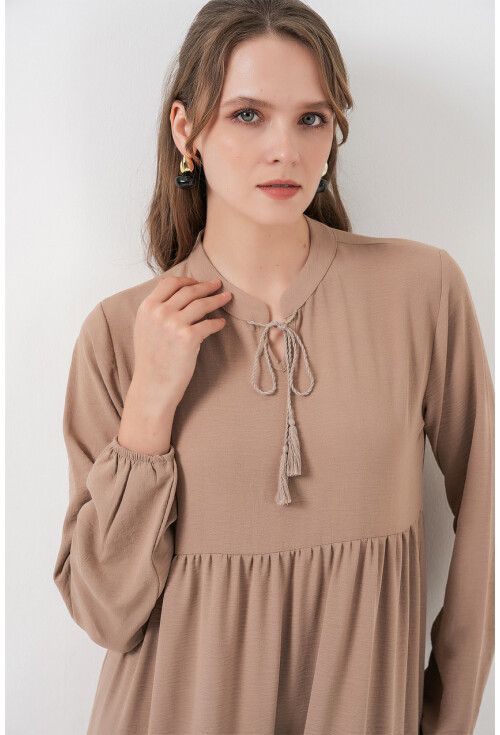 T1627 Yaka Bağcıklı Elbise