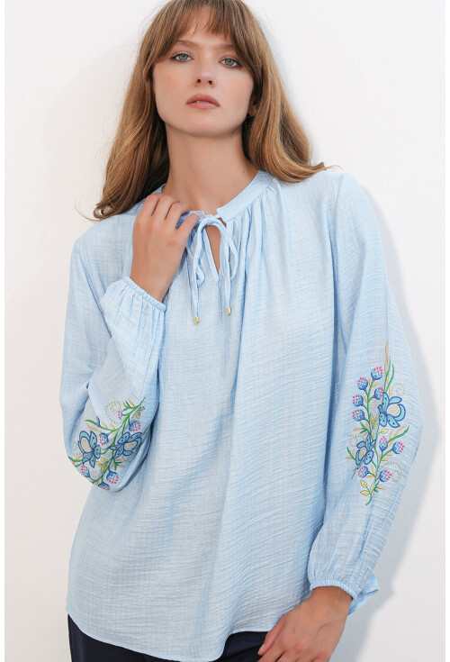 Kadın Nakışlı Oversize Bluz 1000