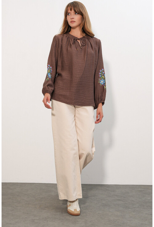 Kadın Nakışlı Oversize Bluz 1000