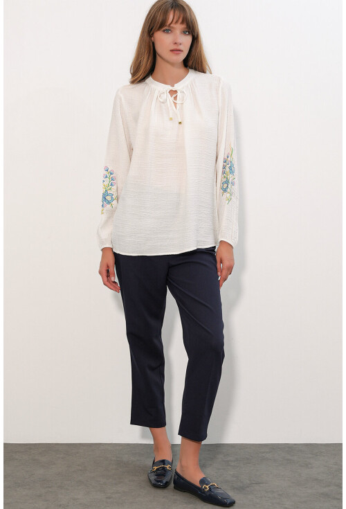 Kadın Nakışlı Oversize Bluz 1000