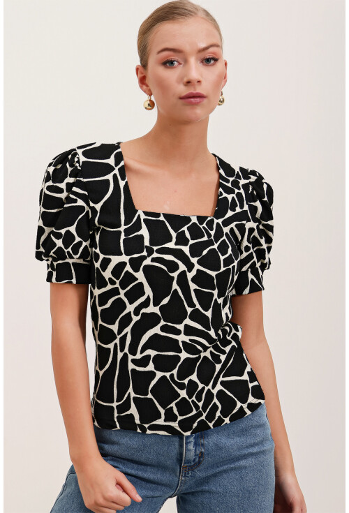 0409 Square Neck Knit Blouse