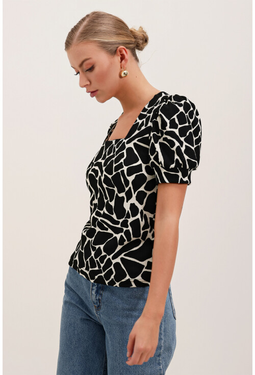0409 Square Neck Knit Blouse