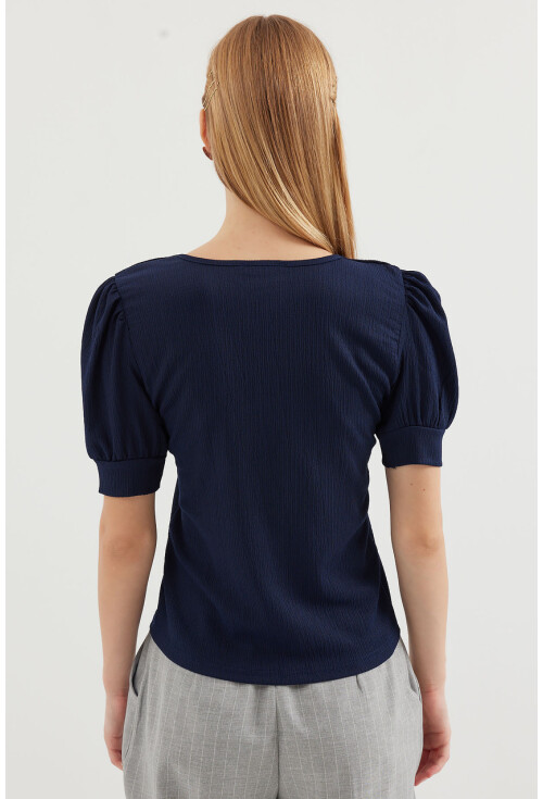 0409 Kare Yaka Örme Bluz