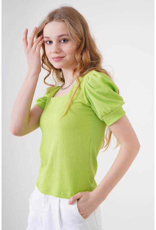 0409 Kare Yaka Örme Bluz