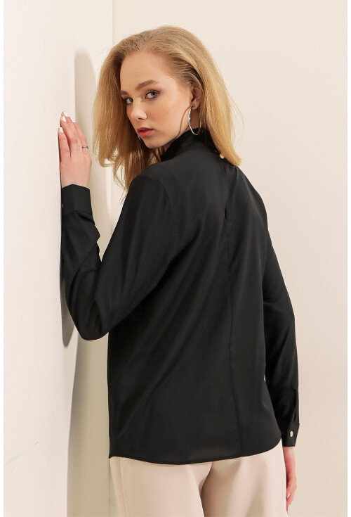 0418 Pencere Detaylı Bluz