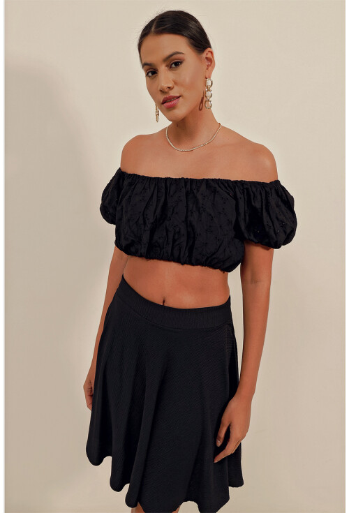 0481 Eyelet Strapless Blouse