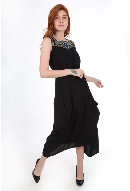 1512 Dress With Embroidered Front