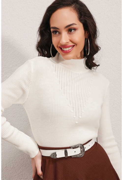 15800 Turtleneck Ribbed Sweater