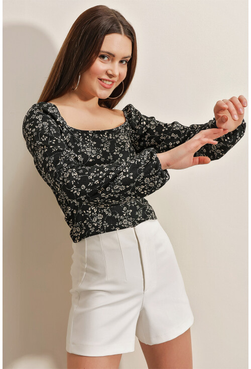 0465 Balon Kollu Örme Bluz