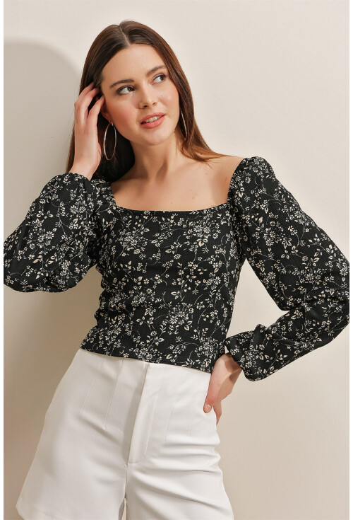 0465 Balon Kollu Örme Bluz