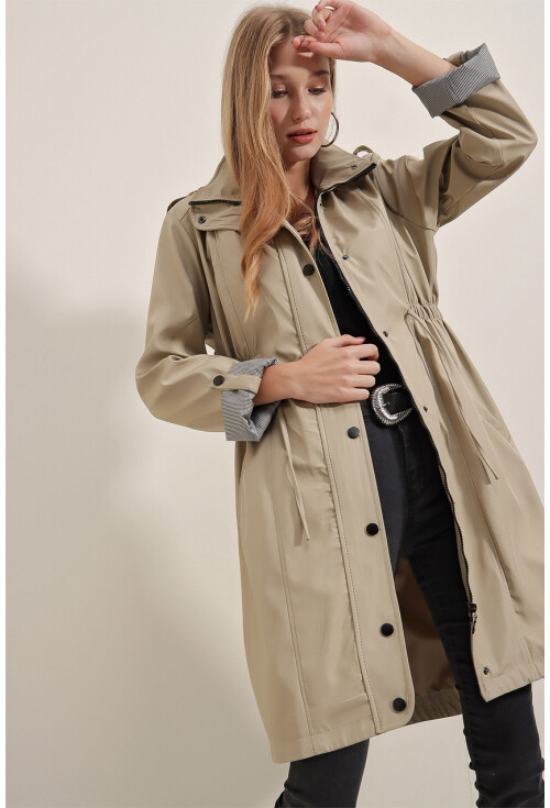 5808 Belted Trench Coat