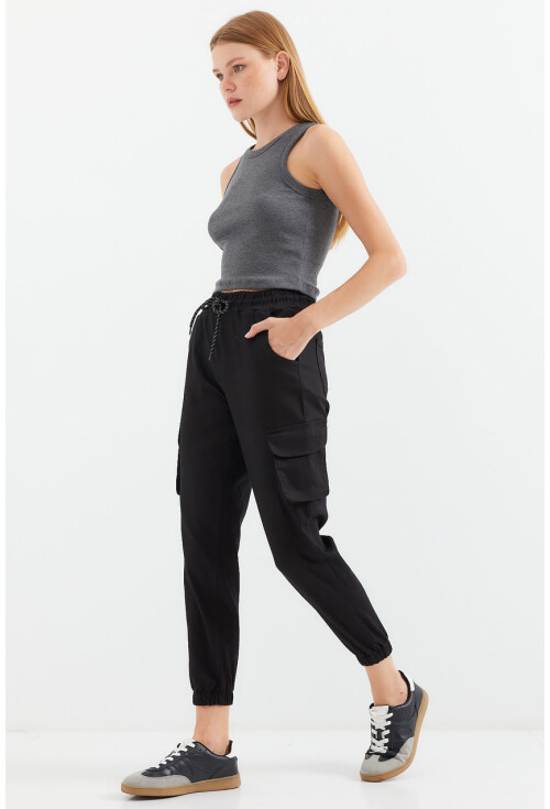 6667 Cargo Pocket Jogger Pants