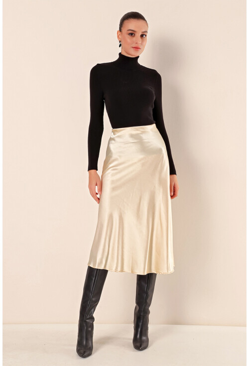 15806 Satin Skirt