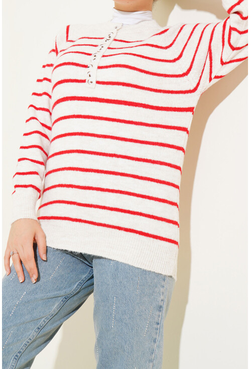 15808 Sweater With Buttons