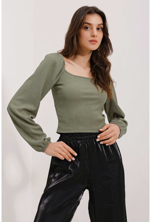 0465 Knit Blouse With Balloon Sleeves