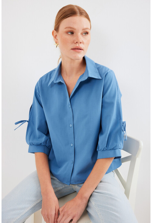 20246 Cropped Shirt With Sleeve Detail