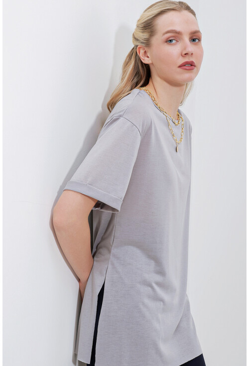 4123 Yırtmaçlı Oversize Tişört
