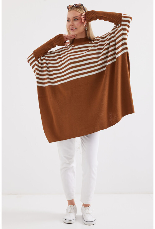 15783 Yırtmaçlı Panço Kazak