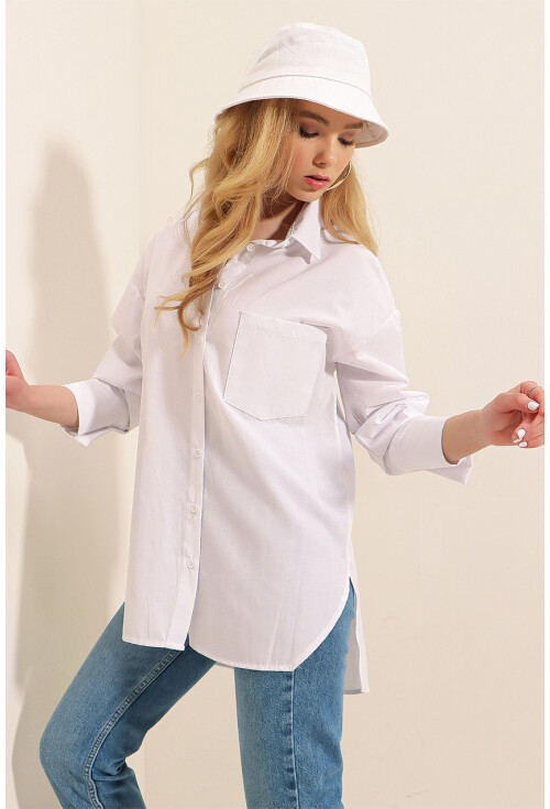 3952 Button-Back Boyfriend Shirt