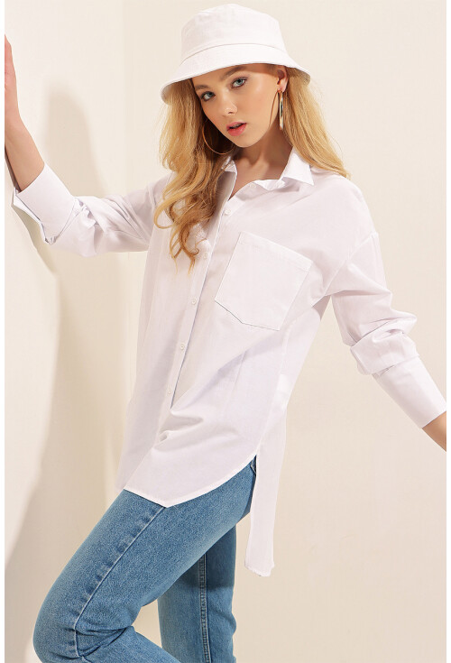3952 Button-Back Boyfriend Shirt