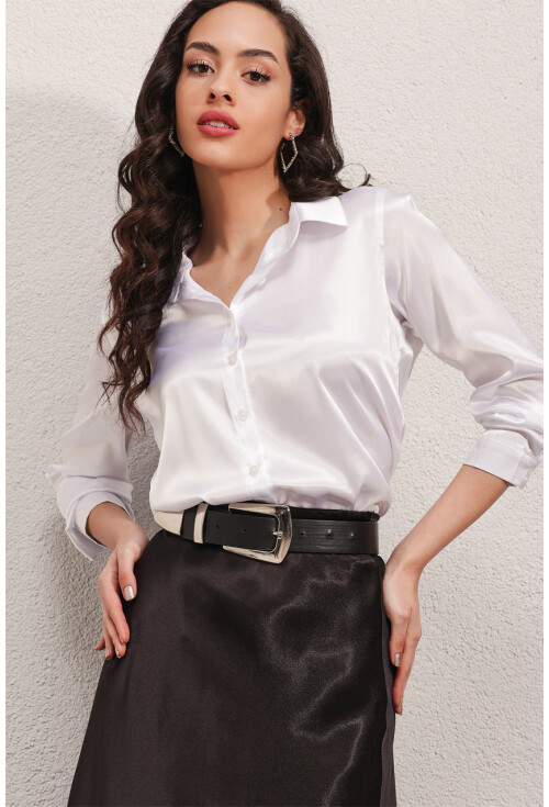 Kadın Beyaz Saten Gömlek Geniş beden aralığı