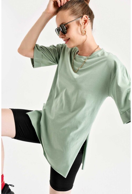 4123 Yırtmaçlı Oversize Tişört