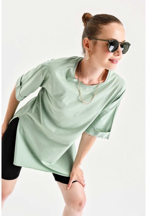 4123 Yırtmaçlı Oversize Tişört
