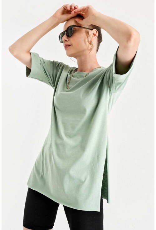 4123 Yırtmaçlı Oversize Tişört
