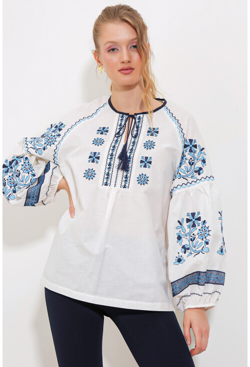 Womens Embroidered Linen Blouse 902