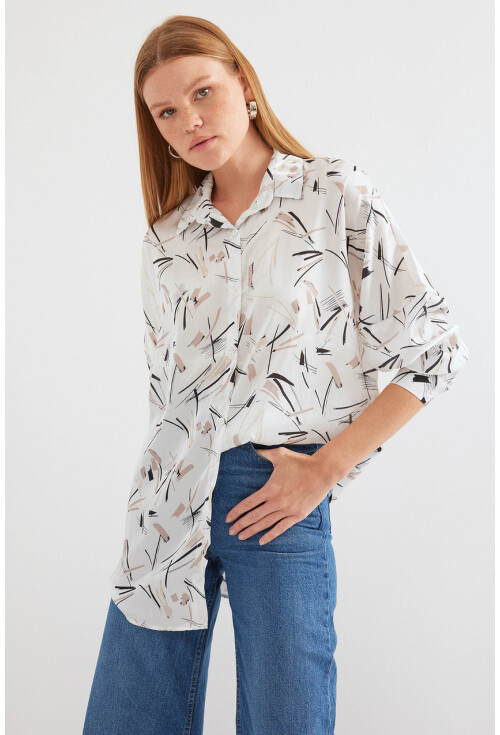 3985 Oversized Satin Shirt
