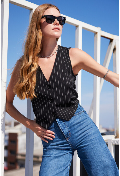 6794 Striped Woven Vest