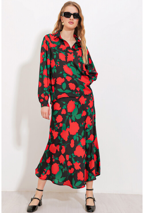 8018 Patterned Satin Two-Piece Set