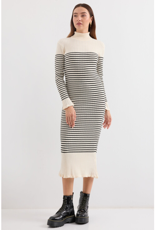 15893 Çizgili Uzun Triko Elbise