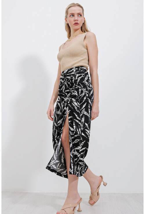 1880 Skirt With Slit