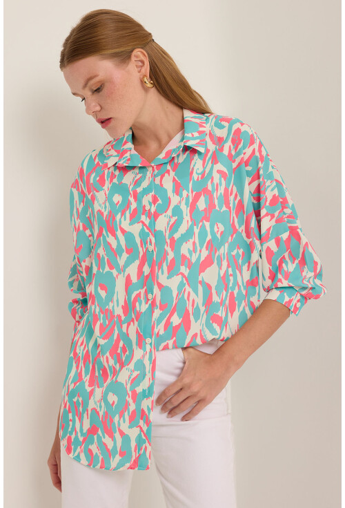 3985 Oversized Satin Shirt