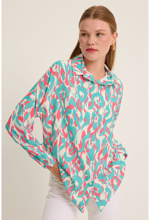 3985 Oversized Satin Shirt