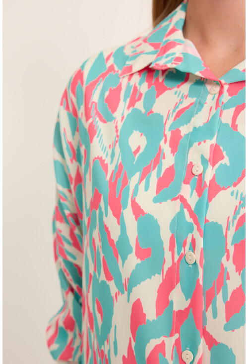 3985 Oversized Satin Shirt
