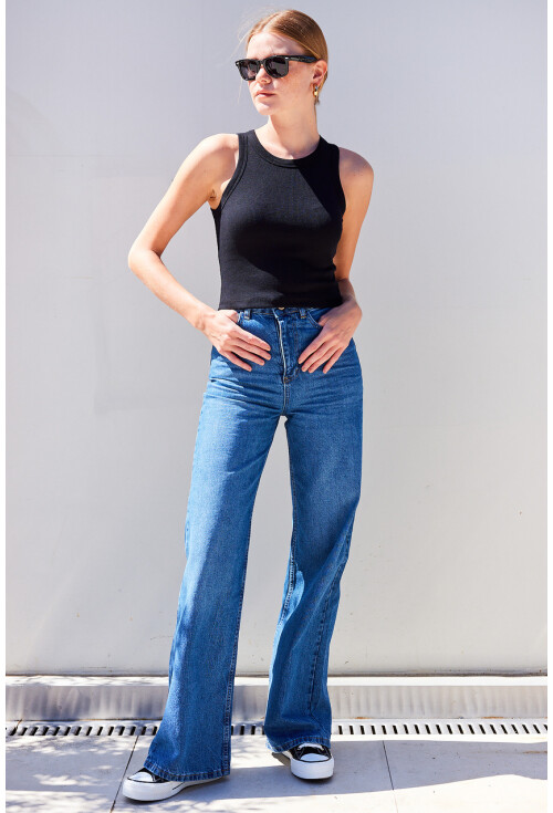 917 Crew Neck Ribbed Sleeveless Blouse