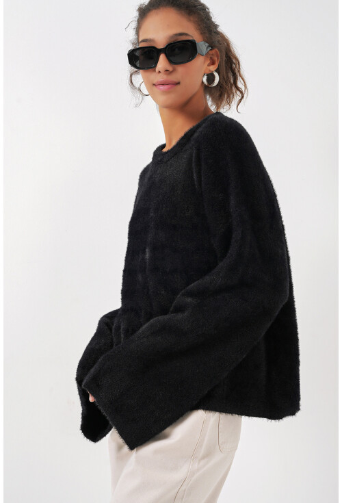 15915 Yumuşak Dokulu Triko Kazak