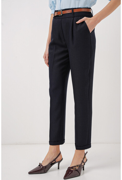 6686 Kadın Pileli Kemerli Kumaş Pantolon